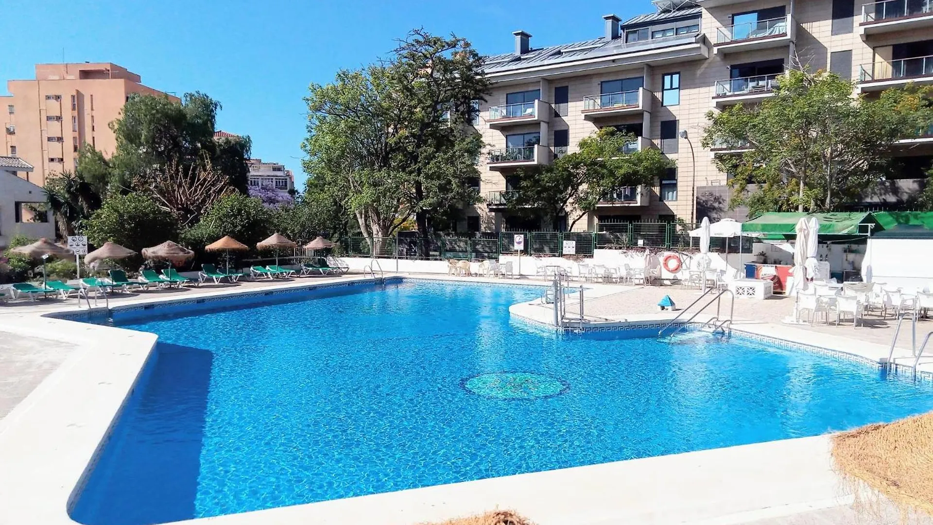 Stunning Apartment In Acuario 118 Benalmádena